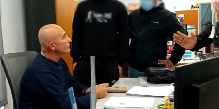 Τι λέει ο δήμαρχος Παιανίας Ισίδωρος Μάδης για την καταγγελία σεξιστικών συμπεριφορών σε υπαλλήλους του Δήμου
