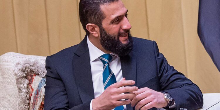 Είστε όμορφος και σκληρός: «Απασφάλισαν» ερωτικά σε ενημερωτική εκπομπή