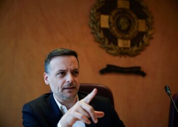 Ο Χάρης Δούκας διάλεξε: Ανδρουλάκης ή Τσίπρας; – ΜΟΛΙΣ ΕΔΩΣΕ ΣΤΗΡΙΞΗ
