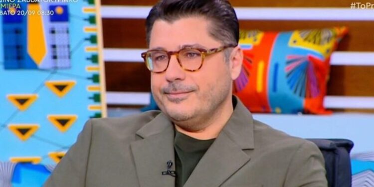 Λάμπρος Κωνσταντάρας: Λάβαμε ένα μήνυμα στο κινητό του πατέρα μου, το οποίο μας συγκλόνισε οικογενειακώς
