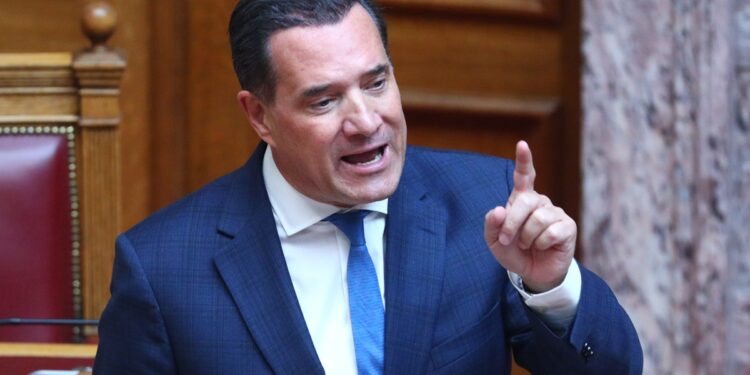 Άδωνις Γεωργιάδης σε Πέτη Πέρκα: Πήγατε στη Γάζα για τις selfie, δεν υπήρξε απαγωγή