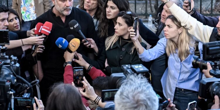 Μπισμπίκης: Νέο βίντεο από το κρητικό γλέντι – Ο ξέφρενος χορός του