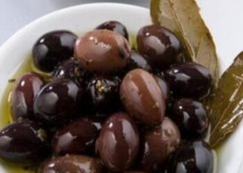 Χαλκιδική: Κίνδυνος για τη συγκομιδή ελιάς από την έλλειψη εργατών – Κλειστή η πλατφόρμα για εξεύρεση αλλοδαπών εργατών γης
