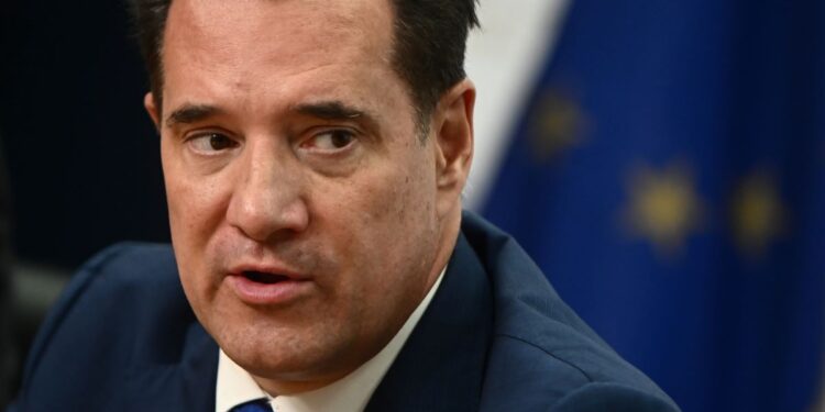 Γεωργιάδης για βιβλίο Τσίπρα: Από γκάφα σε γκάφα πηγαίνεις – Προλαβαίνεις να το αλλάξεις