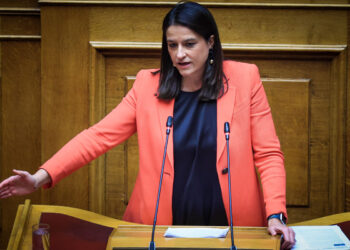 Νίκη Κεραμέως: Τα 5 βασικά σημεία του νέου εργασιακού νομοσχεδίου