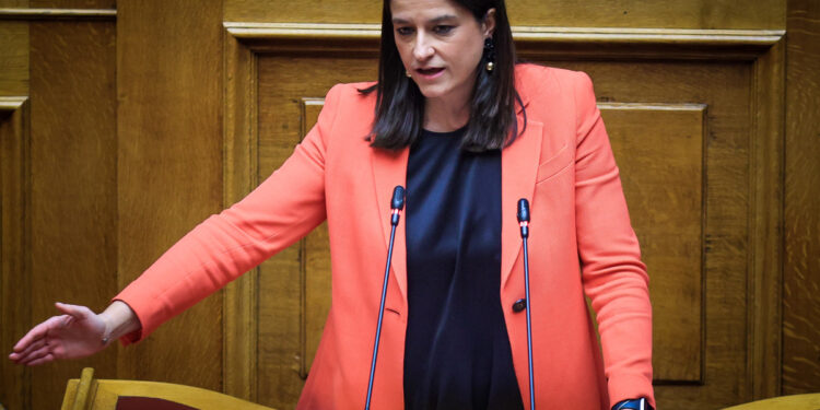 Νίκη Κεραμέως: Τα 5 βασικά σημεία του νέου εργασιακού νομοσχεδίου