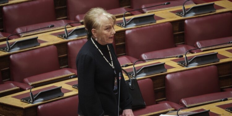 Αλέξης Τσίπρας – Φωτεινή Πιπιλή: Μαζί αγκαλιά στο Στρασβούργο (φωτογραφία)