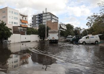 Καταιγίδα – Αττική: Η ώρα που θα χτυπήσει το Λεκανοπέδιο – Οι 10 περιοχές που θα πνιγούν