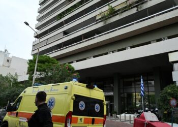 Το τελευταίο τηλεφώνημα πριν τη μοιραία πτώση από τον 24ο όροφο του πύργου «Απόλλων» – Περίμενε το δεύτερο παιδί του