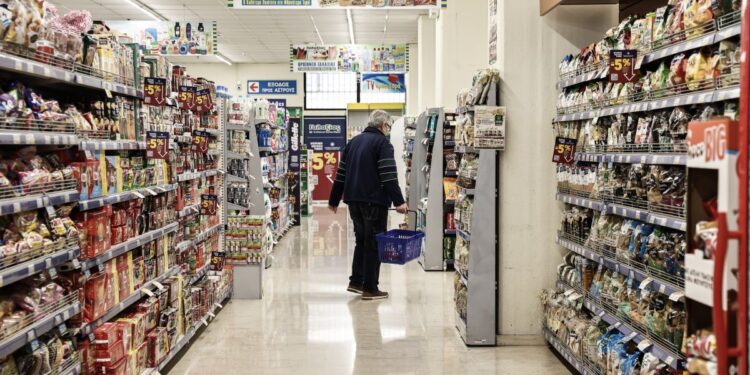 Τιμή παραγωγού στα σούπερ μάρκετ: Μάθε αν πληρώνεις ακριβότερα!