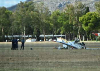 Αεροπορικό ατύχημα – Τατόι: Οι πρώτες φωτογραφίες από το σημείο