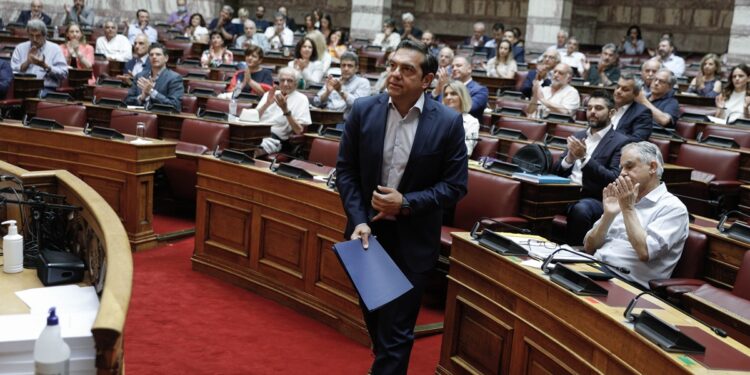 Τσίπρας: Ποιους θα πάρει μαζί του, ο γρίφος με τις όμορφες θάλασσες