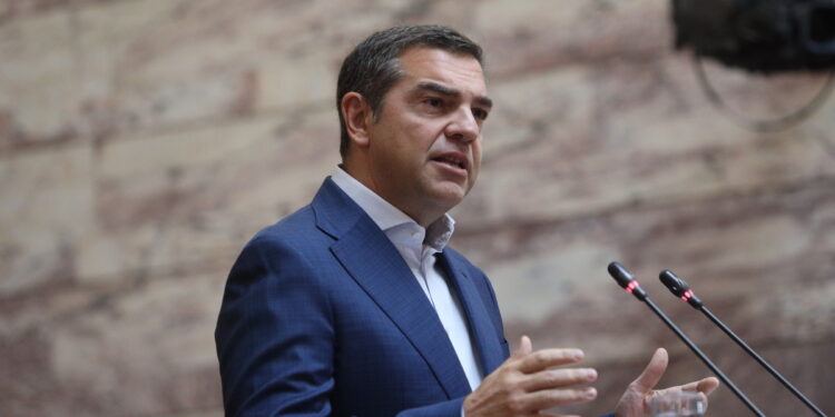 Η άγνωστη συμπάθεια Τσίπρα στη Φωτεινή Πιπιλή: Η ατάκα του 2022 που «τσίμπησε» η ΤΡ και οι αγκαλιές του 2025