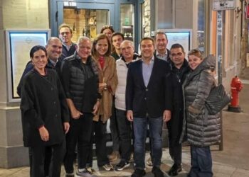 Το photoshooting Τσίπρα στο Στρασβούργο: Μετά την Πιπιλή πήραν σειρά Ντόρα, Μαρκόπουλος & ΣΙΑ