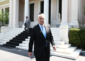 Παρατηρητήριο εξουσίας: Τα χρέη του παρελθόντος