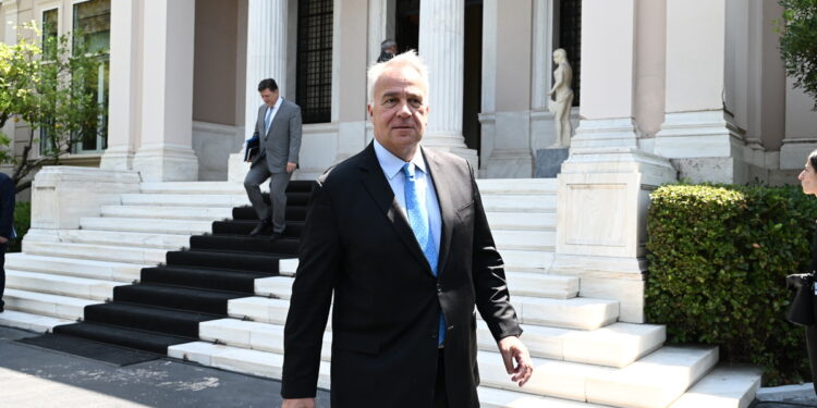 Παρατηρητήριο εξουσίας: Τα χρέη του παρελθόντος