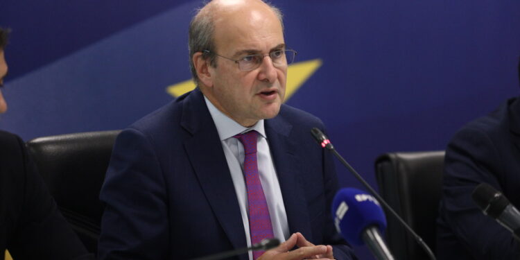 Χατζηδάκης: Πρόσκληση προς τις βρετανικές επιχειρήσεις για επενδύσεις στην Ελλάδα