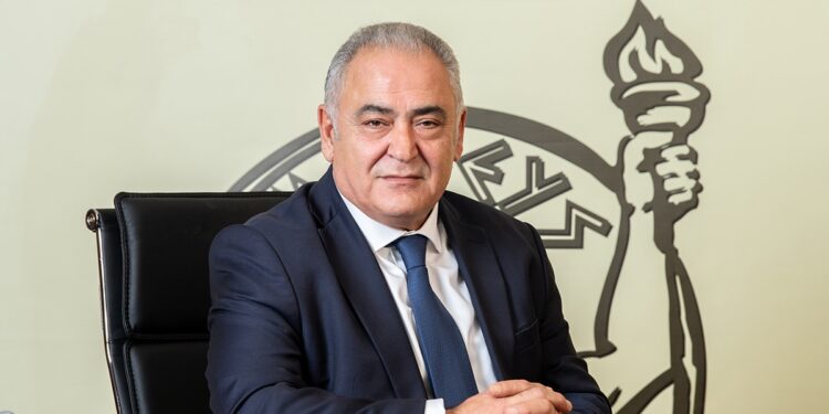 Γιάννης Χατζηθεοδοσίου – αρθρογραφία: «Ένας αιώνας προσφοράς: Το ΕΕΑ στο πλευρό των μικρομεσαίων, τώρα και για το μέλλον»